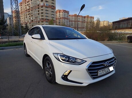 Hyundai Elantra 2016