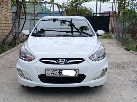 Hyundai Accent 2011