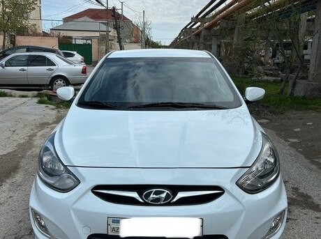Hyundai Accent 2013