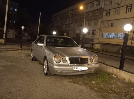 Mercedes E 240 1998