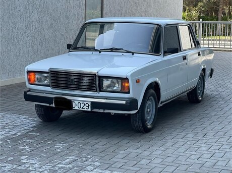LADA (VAZ) 2107 2010