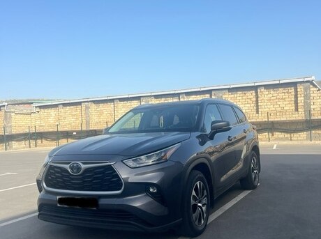 Toyota Highlander 2021