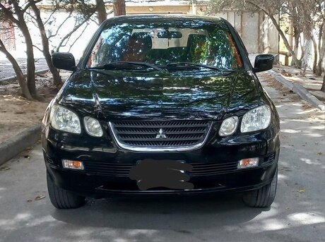 Mitsubishi Airtrek 2002