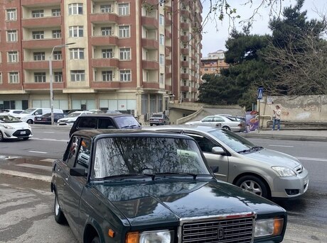 LADA (VAZ) 2107 2000