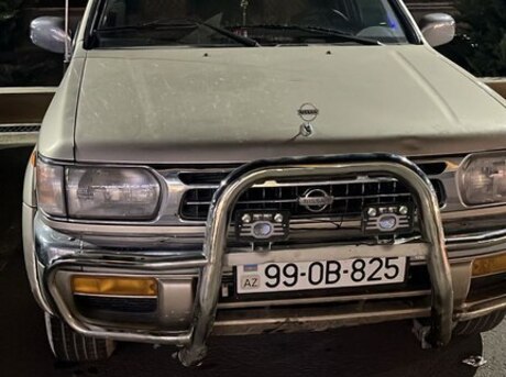 Nissan Pathfinder 1998