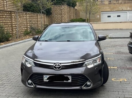 Toyota Camry 2016