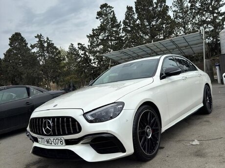 Mercedes E 300 4MATIC 2016