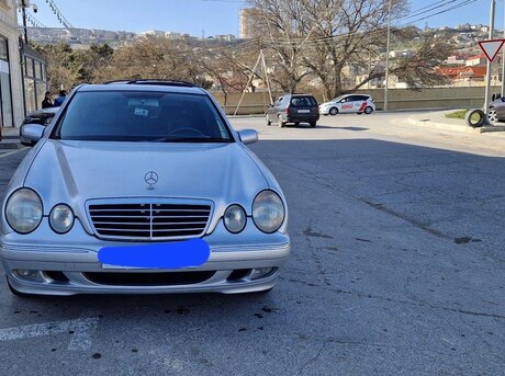 Mercedes E 220 d 2000