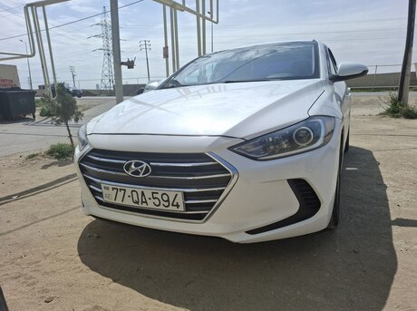 Hyundai Elantra 2017