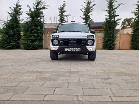 LADA (VAZ) Niva 2015