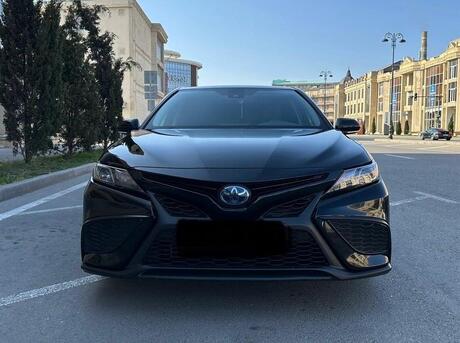 Toyota Camry 2021