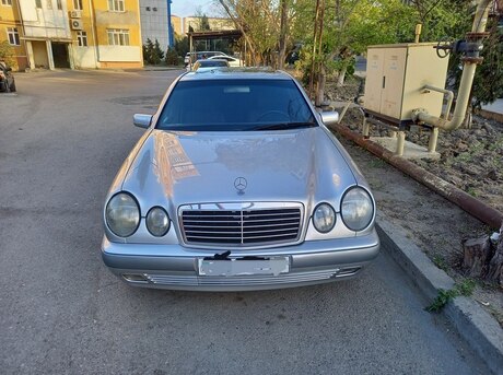 Mercedes E 240 1998