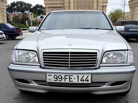Mercedes C 220 d 2000