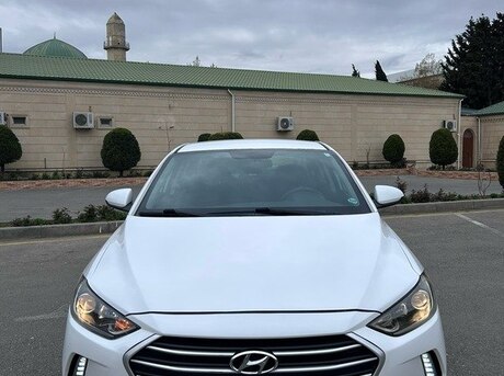 Hyundai Elantra 2018