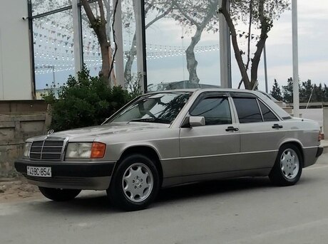 Mercedes 190 1990