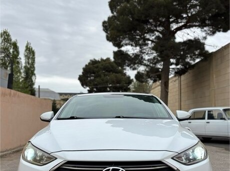 Hyundai Elantra 2017