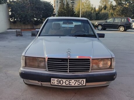 Mercedes 190 1990