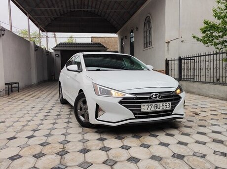 Hyundai Elantra 2020