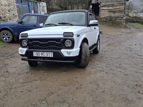 LADA (VAZ) Niva 2012