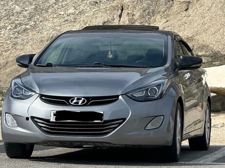 Hyundai Elantra 2012