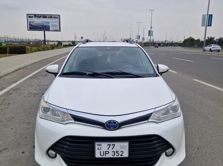Toyota Corolla Fielder 2015