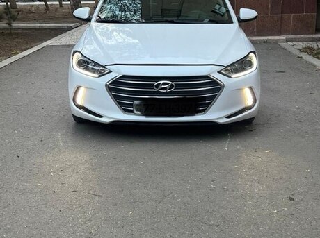 Hyundai Elantra 2017