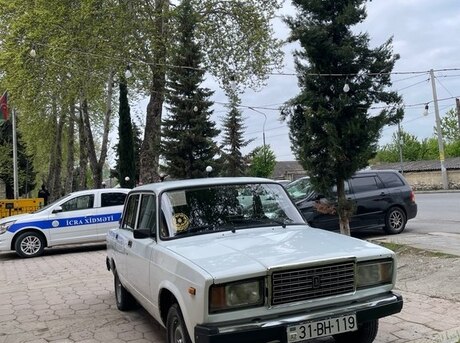 LADA (VAZ) 2107 2003