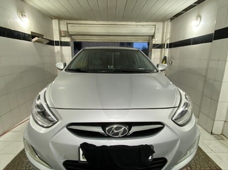 Hyundai Accent 2015