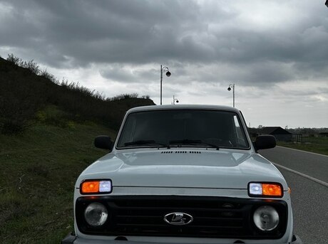 LADA (VAZ) Niva 2008