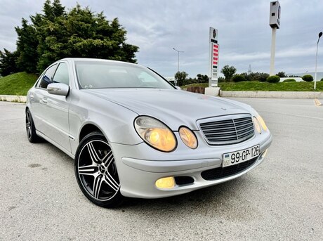 Mercedes E 220 d 2003