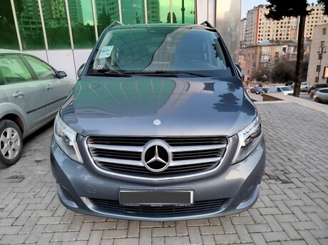 Mercedes V 220 2015