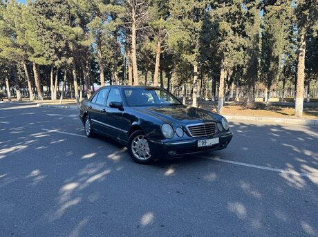 Mercedes E 220 d 2000
