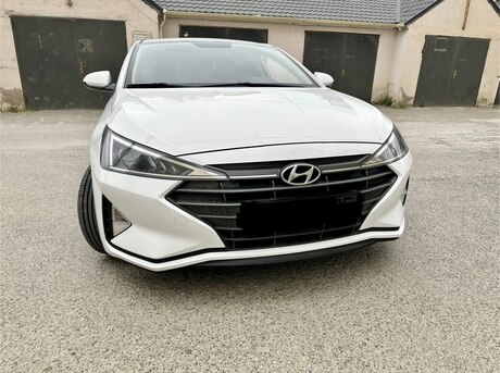 Hyundai Elantra 2019