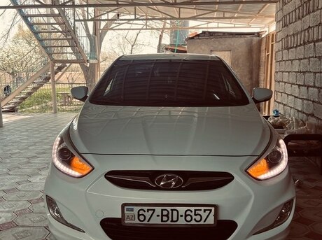 Hyundai Accent 2013