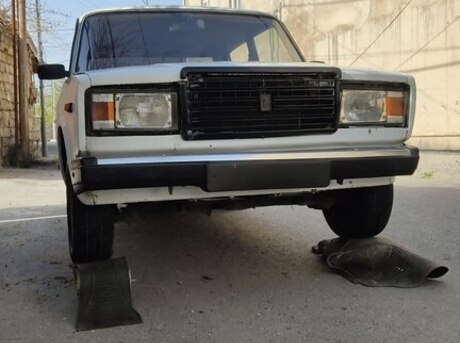 LADA (VAZ) 2107