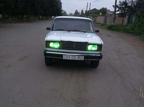 LADA (VAZ) 2107 2001