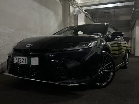 Toyota Camry 2025
