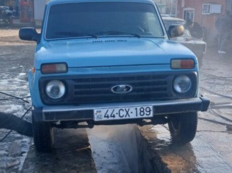 LADA (VAZ) Niva 1990