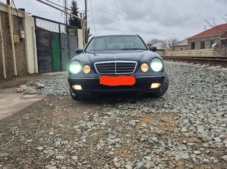 Mercedes E 280 2000