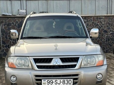 Mitsubishi Pajero 2003