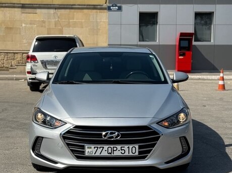 Hyundai Elantra 2016