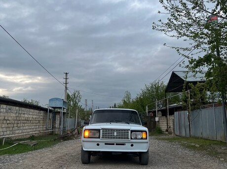 LADA (VAZ) 2107 2000