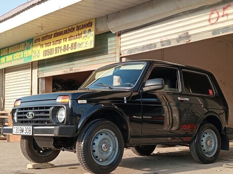LADA (VAZ) Niva 2011