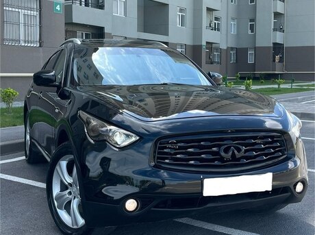 Infiniti FX35 2010