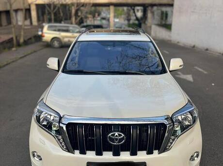Toyota Land Cruiser Prado 2013