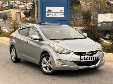 Hyundai Elantra 2013