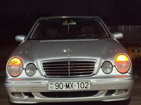 Mercedes E 220 d 2001