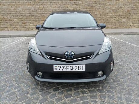 Toyota Prius V