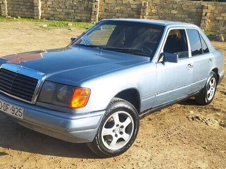 Mercedes E 200 1986