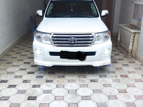 Toyota Land Cruiser 2011